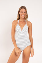 Cargar imagen en el visor de la galería, Model Front: Rio De Sol Una Pieza Linea-White Mel-Op
