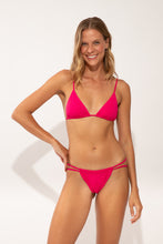 Cargar imagen en el visor de la galería, Model Front: Wednesday In Hawaii By Rio De Sol Sostén Top Guava Ana
