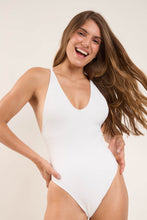 Cargar imagen en el visor de la galería, Image 08: Rio De Sol Una Pieza Sand-White Sunny
