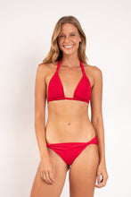 Cargar imagen en el visor de la galería, Model Front: Rio De Sol Sostén Top Malibu-Malagueta Mel
