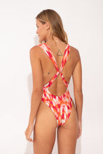 Cargar imagen en el visor de la galería, Model Back: Rio De Sol Una Pieza Mirage Riviera
