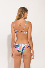 Cargar imagen en el visor de la galería, Model Back: Rio De Sol Sostén Top Fresh-Day Balconet
