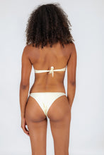 Cargar imagen en el visor de la galería, Model Back: Rio De Sol Bragas Bottom Off-White Leblon
