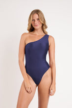 Cargar imagen en el visor de la galería, Model Front: Rio De Sol Una Pieza Touch-Marinho Sienna
