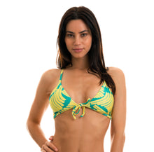 Cargar imagen en el visor de la galería, Model Front: Rio De Sol Sostén Top Banana Yellow Micro
