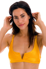 Cargar imagen en el visor de la galería, Gallery: Rio De Sol Sostén Top Eden-Pequi Bra-V
