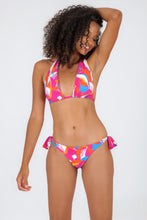 Cargar imagen en el visor de la galería, Model Front: Rio De Sol Bragas Bottom Antelope Italy
