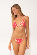 Cargar imagen en el visor de la galería, Image 05: Wednesday In Hawaii By Rio De Sol Conjunto Set Pua-Guava Ana Isla

