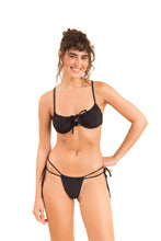Cargar imagen en el visor de la galería, Model Front: Rio De Sol Bragas Bottom Dots-Black Pipa
