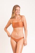 Cargar imagen en el visor de la galería, Image 03: Rio De Sol Conjunto Set Nocciola Bandeau-Reto High-Leg

