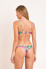 Cargar imagen en el visor de la galería, Model Back: Rio De Sol Conjunto Set Parrots Bandeau-Crispy Cheeky-Crispy
