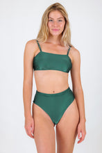 Cargar imagen en el visor de la galería, Model Front: Rio De Sol Conjunto Set Palace Bandeau-Reto Hotpants
