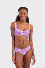 Cargar imagen en el visor de la galería, Model Front: Rio De Sol Conjunto Set Trail-Purple Amelia Baobi
