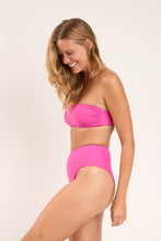Cargar imagen en el visor de la galería, Bottom Fluity-Amor Hotpants
