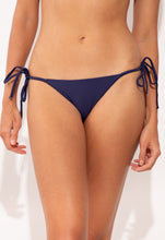 Cargar imagen en el visor de la galería, Bottom Touch-Marinho Cheeky-Tie
