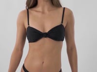 Cargar y reproducir el video en el visor de la galería, Video: Rio De Sol Sostén Top Touch-Black Bandeau-Joy
