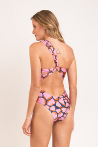 Model Back: Rio De Sol Una Pieza Amore-Pink Santorini