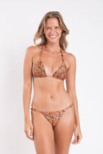 Cargar imagen en el visor de la galería, Model Front: Rio De Sol Bragas Bottom Bouquet Essential-Rev
