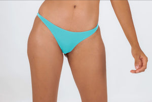 Model Front: Rio De Sol Bragas Bottom Breeze Leblon-Fio