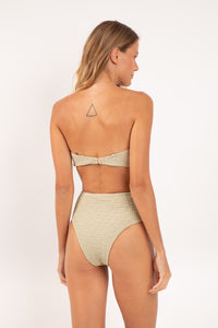 Model Back: Rio De Sol Bragas Bottom Brisa-Pistache Hotpants