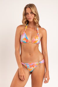 Model Front: Rio De Sol Bragas Bottom Cloud Mel