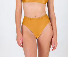 Cargar imagen en el visor de la galería, Gallery: Rio De Sol Bragas Bottom Damasco Hotpants

