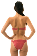 Cargar imagen en el visor de la galería, Model Back: Rio De Sol Bragas Bottom Kiwanda Madras Band Comfort
