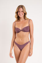 Cargar imagen en el visor de la galería, Model Front: Rio De Sol Bragas Bottom Malibu-Ebano Essential-Iris
