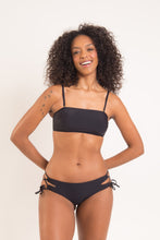 Cargar imagen en el visor de la galería, Model Front: Rio De Sol Bragas Bottom Nero Madrid
