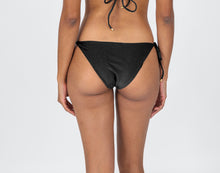 Cargar imagen en el visor de la galería, Model Back: Rio De Sol Bragas Bottom Shimmer-Black Ibiza-Comfy
