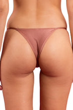 Cargar imagen en el visor de la galería, Image 07: Rio De Sol Bragas Bottom Shimmer-Copper California
