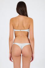 Cargar imagen en el visor de la galería, Model Back: Rio De Sol Bragas Bottom Shimmer-White Nice-Fio
