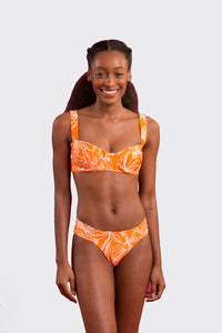 Model Front: Rio De Sol Bragas Bottom Trail-Orange Baobi