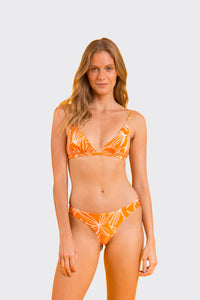 Model Front: Rio De Sol Bragas Bottom Trail-Orange Essential