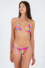 Cargar imagen en el visor de la galería, Model Front: Rio De Sol Bragas Bottom Tulip-Garden Ibiza
