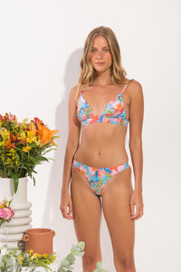 Model Front: Rio De Sol Bragas Bottom Zinnia Nice-Fio