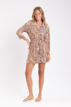 Cargar imagen en el visor de la galería, Image 06: Rio De Sol Vestido De Playa Leopard Chemise
