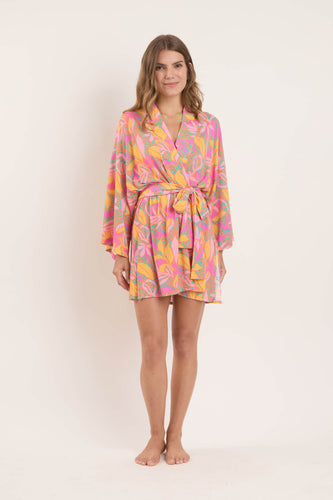 Model Front: Rio De Sol Caftán / Cubrir Lyla Kimono