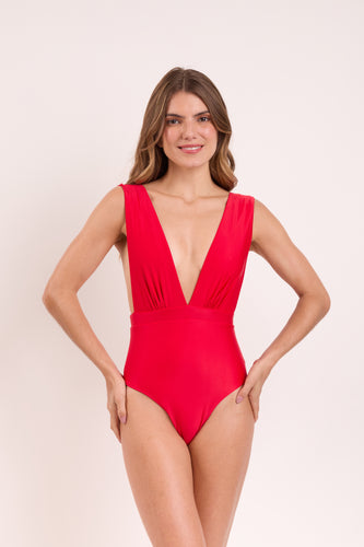Model Front: Rio De Sol Una Pieza Microfibra-Chic-Red Anne