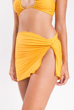 Cargar imagen en el visor de la galería, Image 06: Rio De Sol Falda De Playa Solar Skirt-Knot
