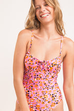 Cargar imagen en el visor de la galería, Image 06: Rio De Sol Una Pieza Sweet-Camo Julia

