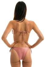 Cargar imagen en el visor de la galería, Model Back: Rio De Sol Sostén Top Callas Invisible
