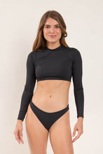 Cargar imagen en el visor de la galería, Model Front: Rio De Sol Sostén Top Lava Reef
