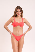 Cargar imagen en el visor de la galería, Model Front: Rio De Sol Sostén Top Malibu-Folia Amelia
