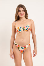 Cargar imagen en el visor de la galería, Model Front: Rio De Sol Sostén Top Picnic Kelli
