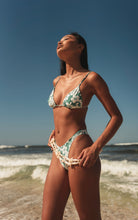 Cargar imagen en el visor de la galería, Image 09: Rio De Sol Sostén Top Pua-Valley Ana
