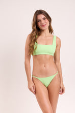 Cargar imagen en el visor de la galería, Model Front: Rio De Sol Sostén Top Sand-Menta Mary
