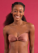 Cargar imagen en el visor de la galería, Image 08: Rio De Sol Sostén Top Shimmer-Copper Bandeau-Joy

