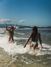 Cargar imagen en el visor de la galería, Image 07: Rio De Sol Sostén Top Valley Kauai
