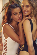 Cargar imagen en el visor de la galería, Shimmer-White Zoe
